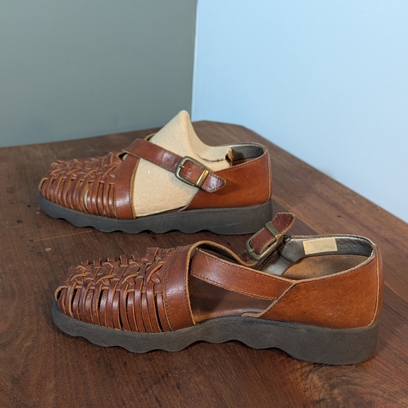 Aerosoles Strappy Caged Huarache Buckle Jesus Sandals Woman's 7B Vintage 90s y2k - Picture 8 of 13